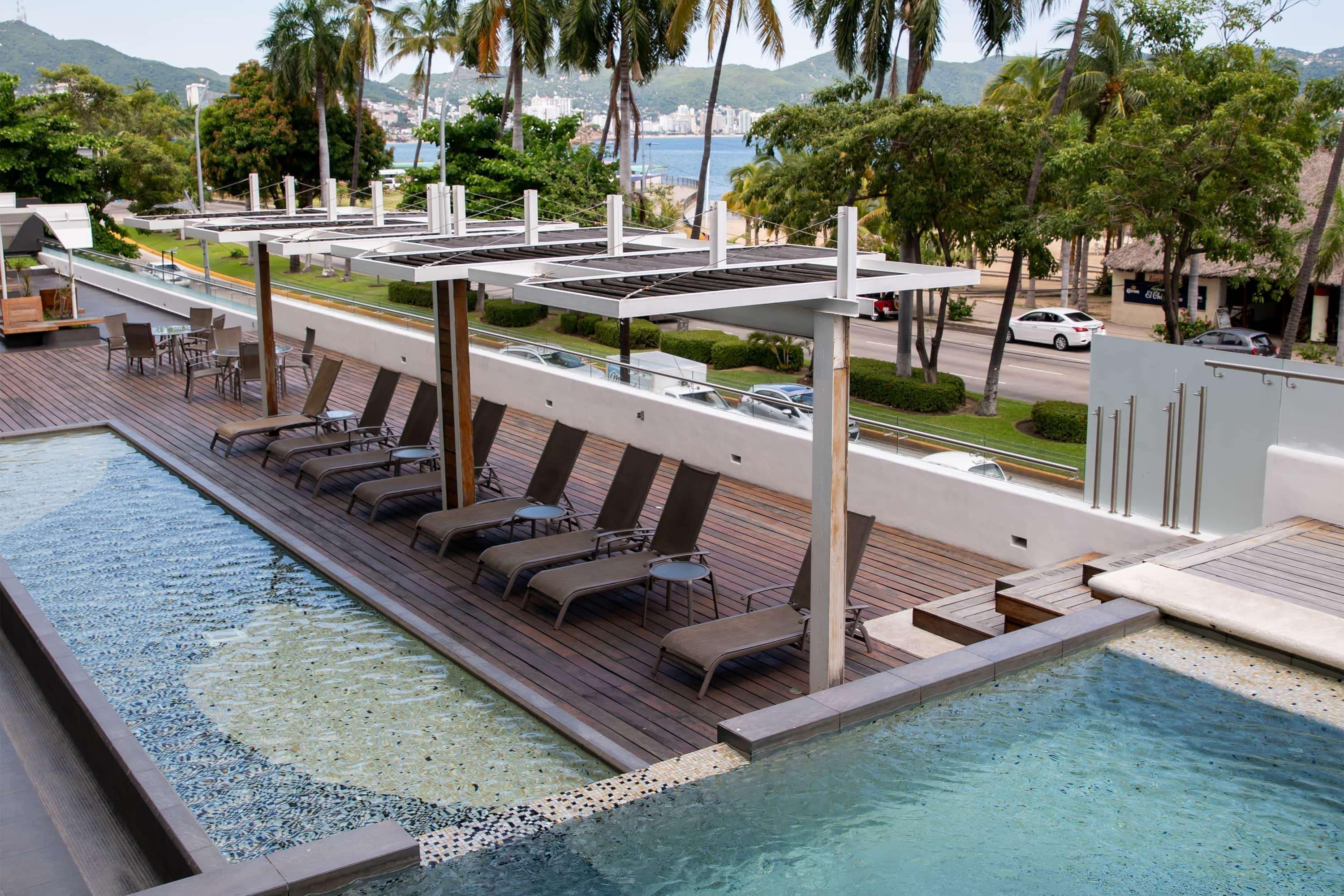 Ramada By Wyndham Acapulco Hotel & Suites Exteriér fotografie